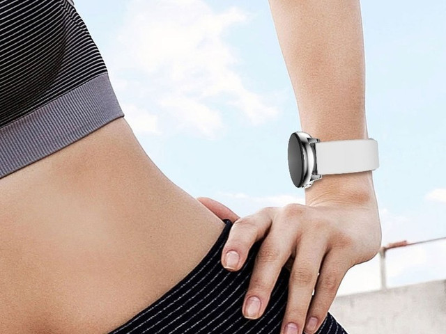 Alogy Gumowy Uniwersalny pasek sportowy soft band do smartwatcha 20mm Biały