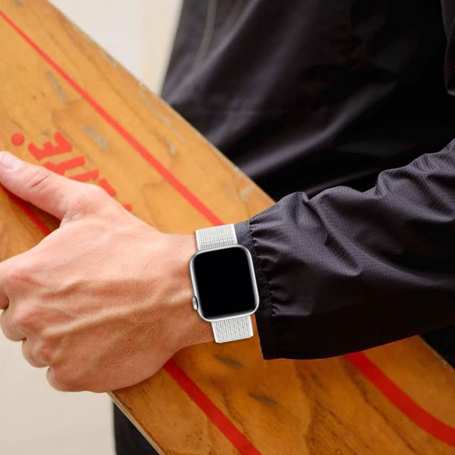 Alogy Nylon Strap Pasek z rzepem do Apple Watch 1/2/3/4/5/6/7/8/SE/Ultra (42/44/45/49mm) Biały